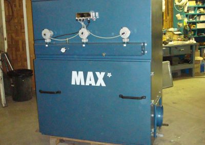 Dust collector (10)